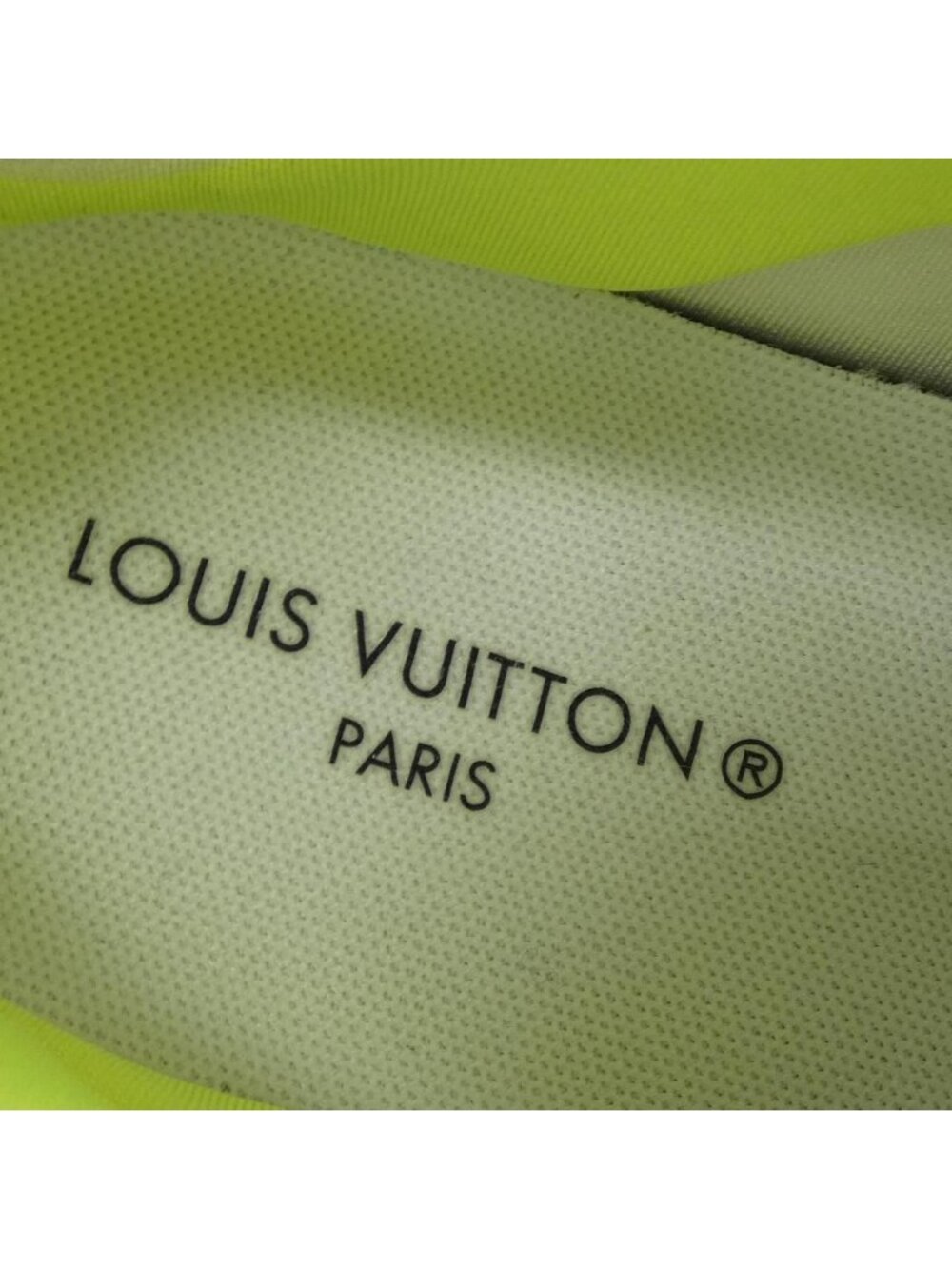 Louis Vuitton Run Sneakers - Picture 6 of 6